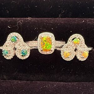 Dazzling Silver and Opal Women's Ring